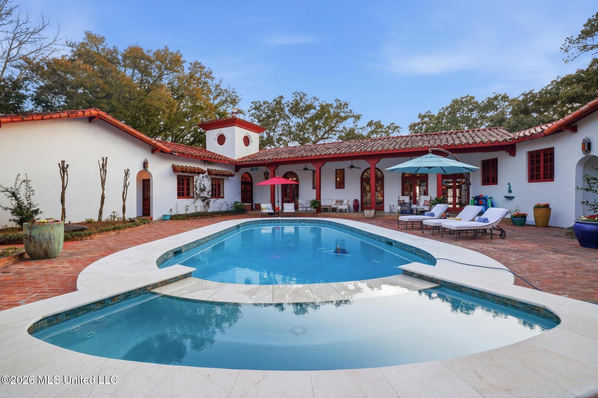 13801 Arbor Circle Ocean Springs, MS 39564 - Photo 8 of 95 SPECTACULAR POOL/SPA/COURTYARD