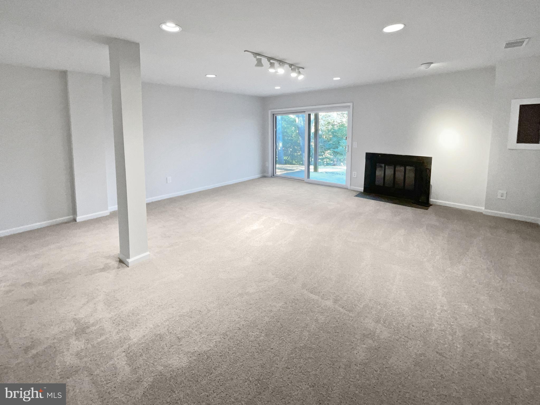 11736 Decade Court Reston, VA 20191 - Photo 3 of 65