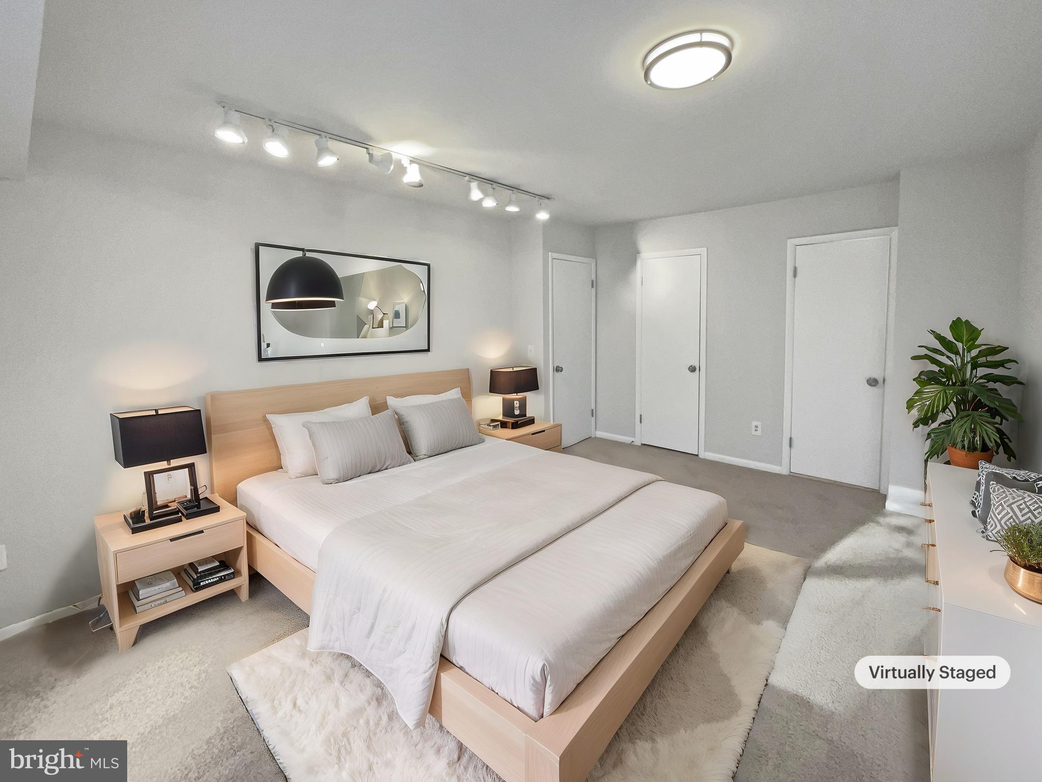11736 Decade Court Reston, VA 20191 - Photo 4 of 65 Virtually staged