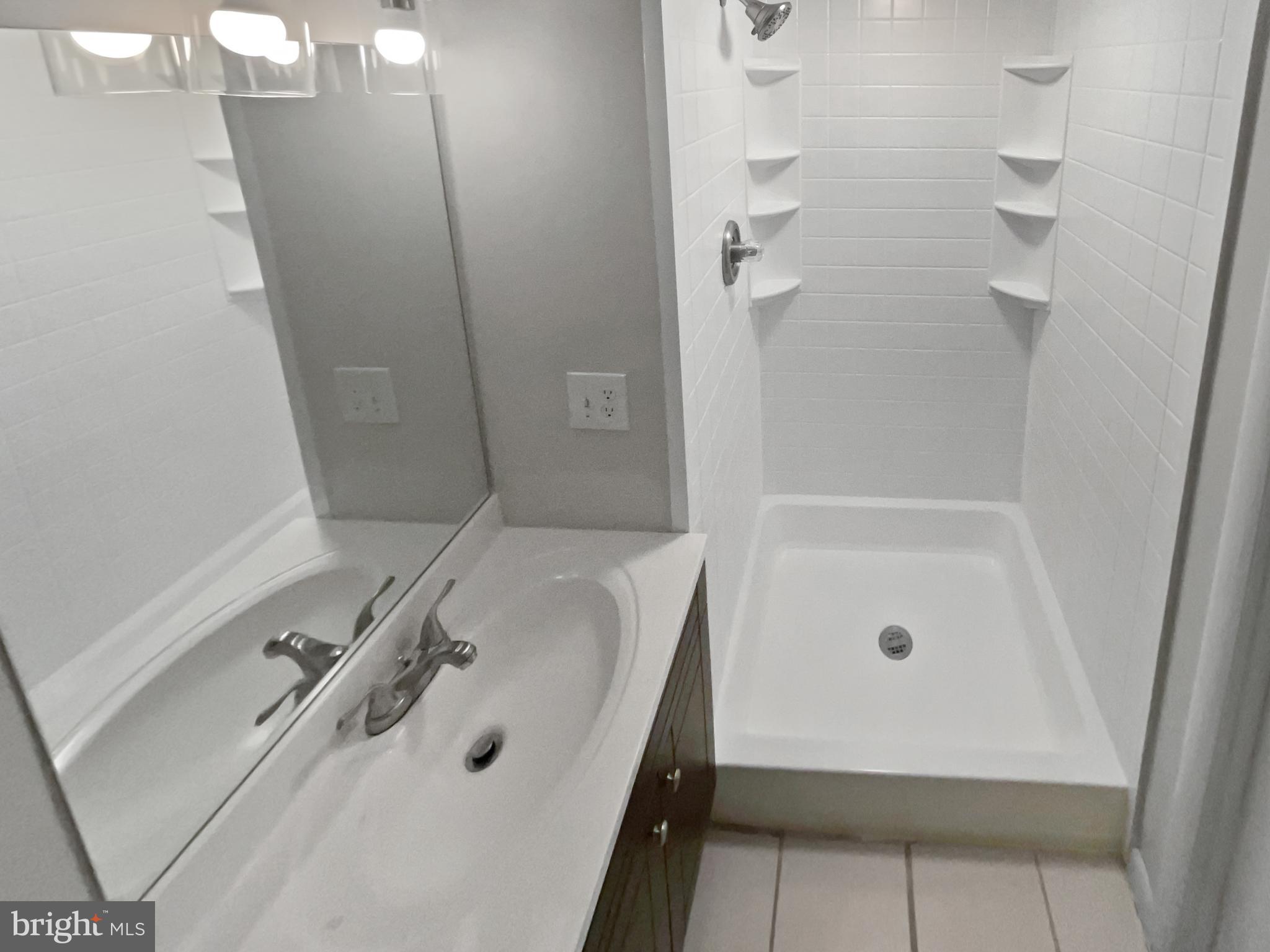 11736 Decade Court Reston, VA 20191 - Photo 8 of 65