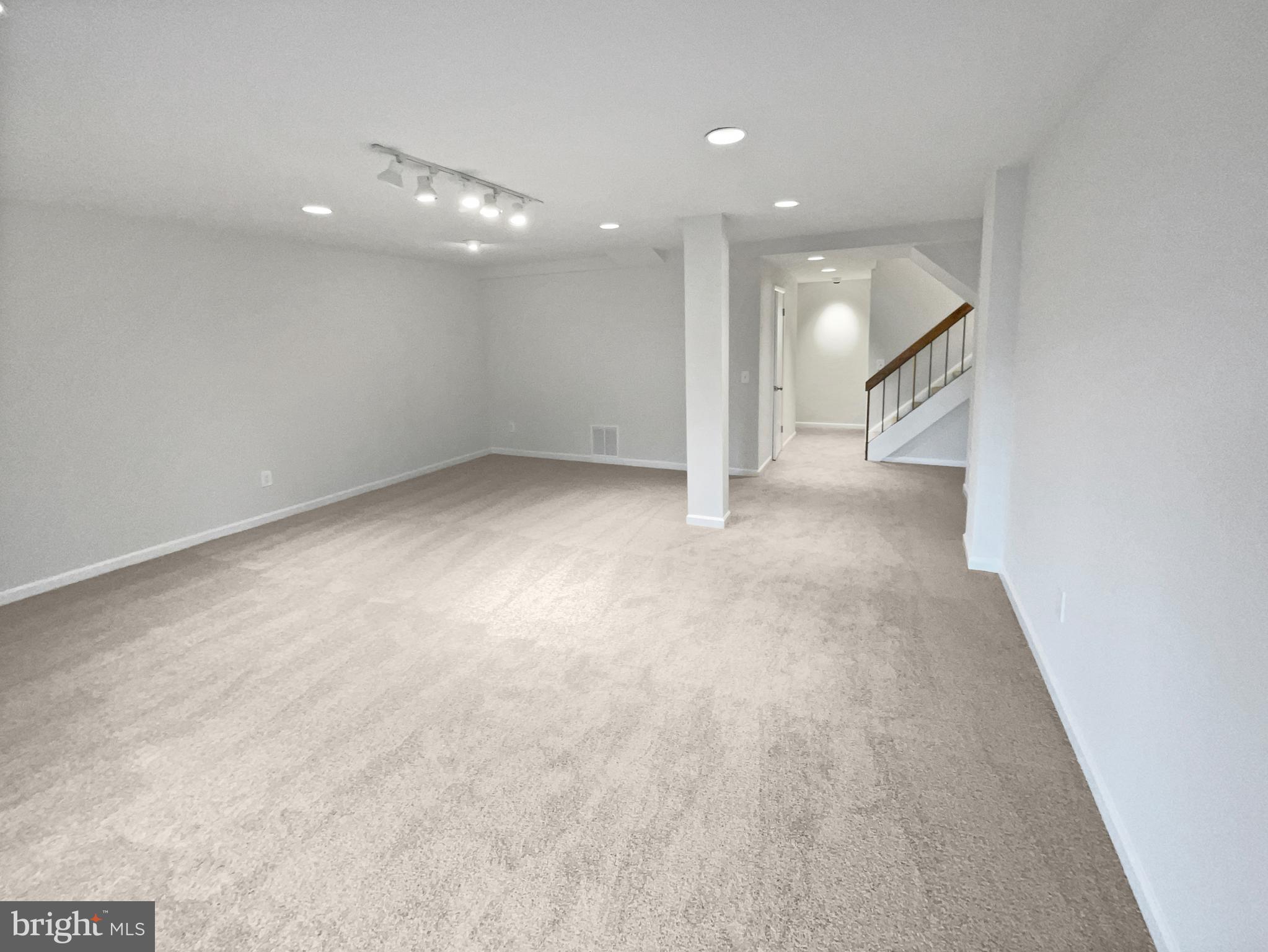 11736 Decade Court Reston, VA 20191 - Photo 10 of 65