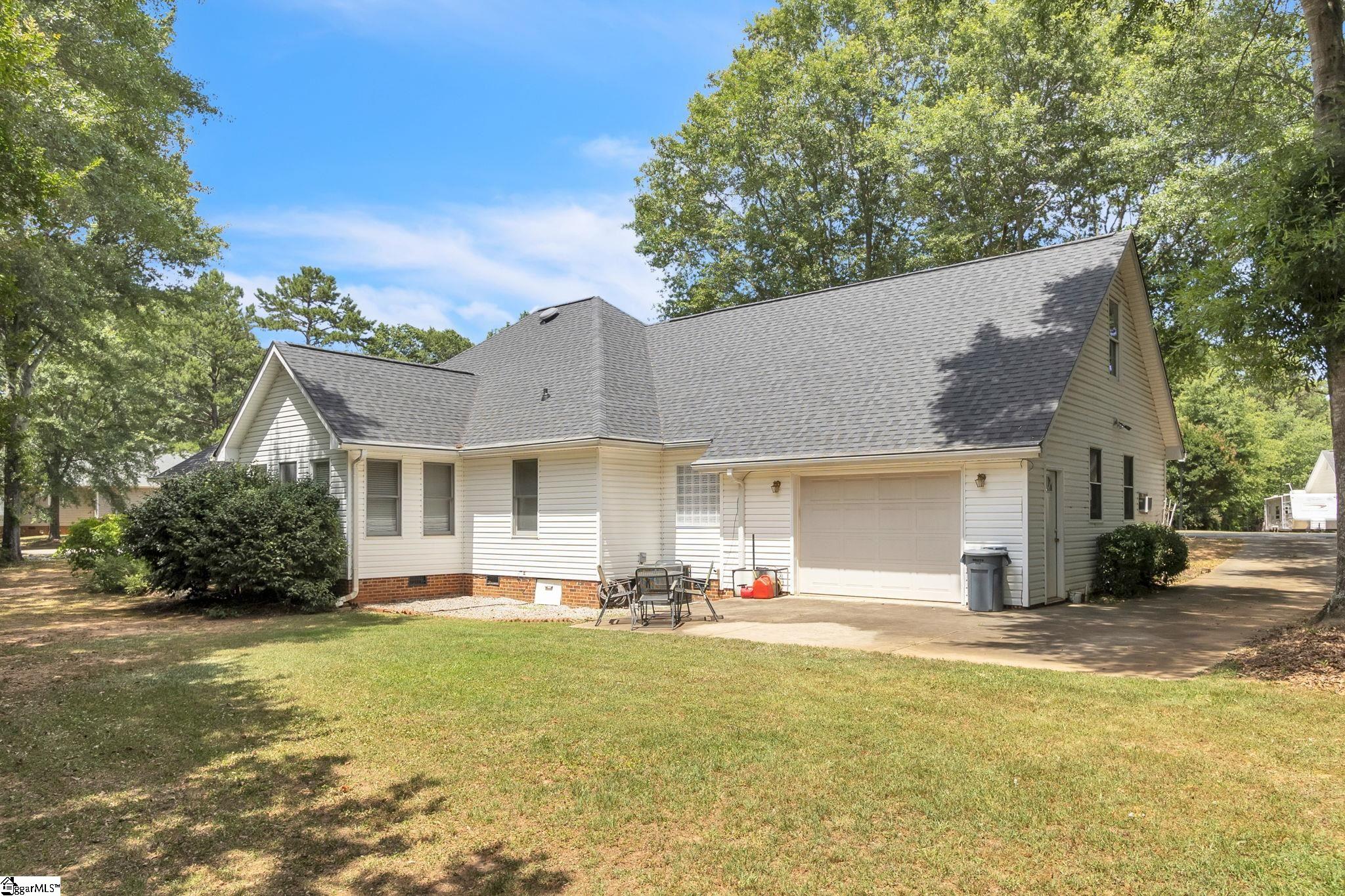 402 Lia Way Easley, SC 29642 - Photo 31 of 36