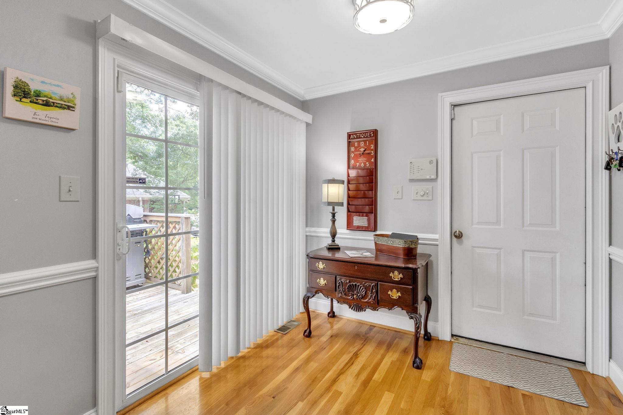 402 Lia Way Easley, SC 29642 - Photo 5 of 36