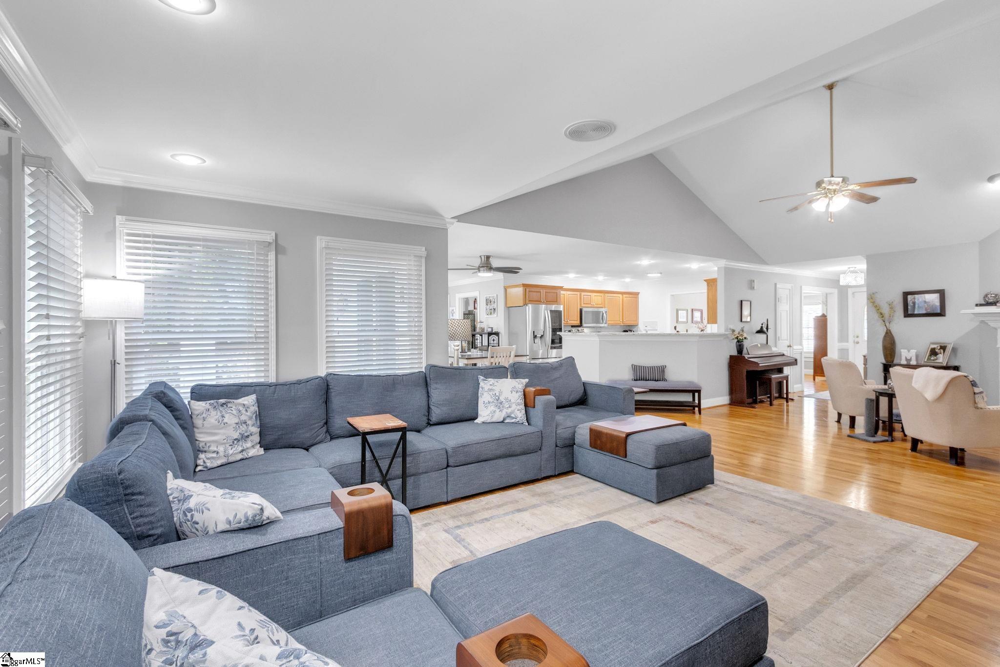 402 Lia Way Easley, SC 29642 - Photo 8 of 36