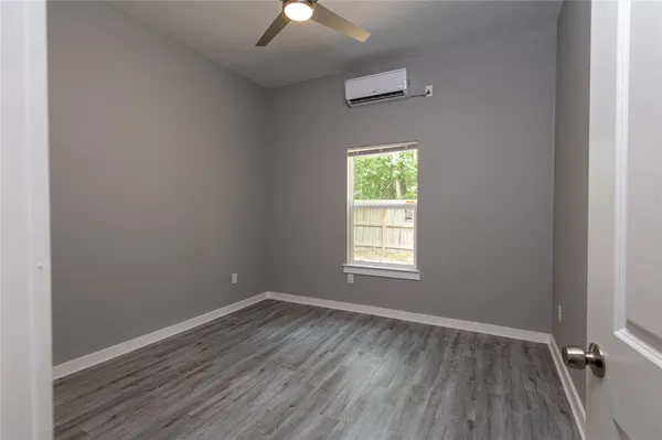 $1,250 | 519 Magnolia Point Drive, Unit A, Houston, TX 77336