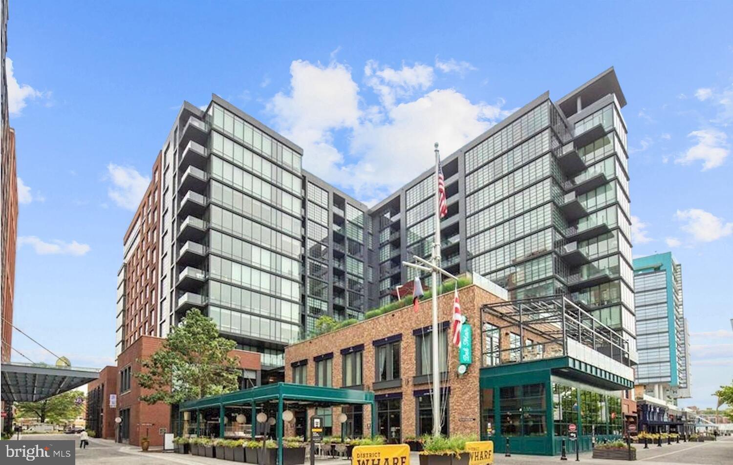 45 Sutton Square Southwest, Unit 1118 Washington, DC 20024 - Photo 2 of 65 VIO, A luxury Condominium on the SW Waterfront