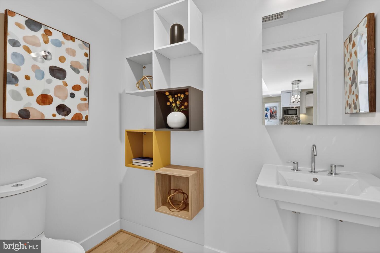 45 Sutton Square Southwest, Unit 1118 Washington, DC 20024 - Photo 21 of 65 Convenient half bath