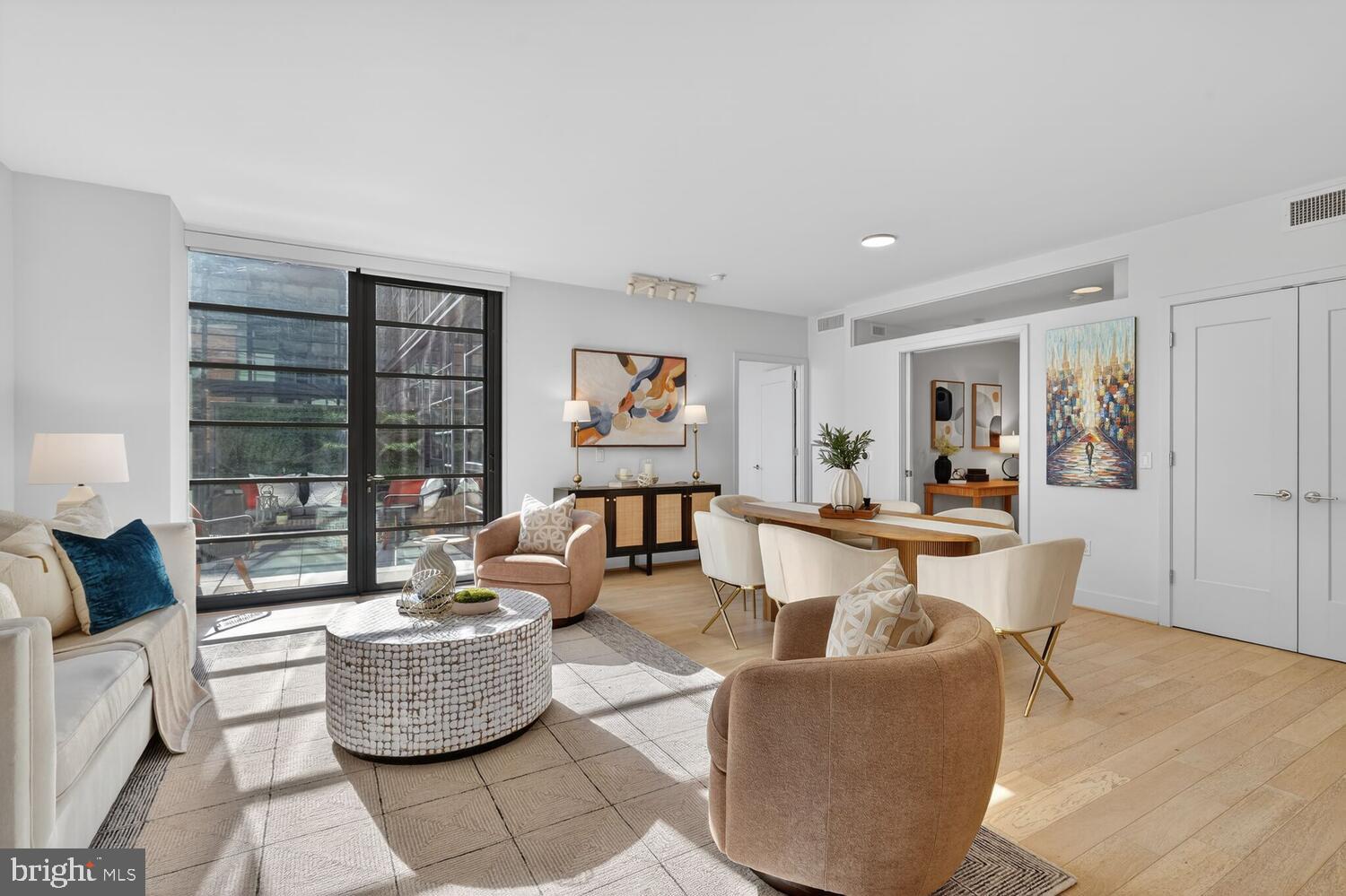 45 Sutton Square Southwest, Unit 1118 Washington, DC 20024 - Photo 9 of 65 Super-spacious & light-filled open living
