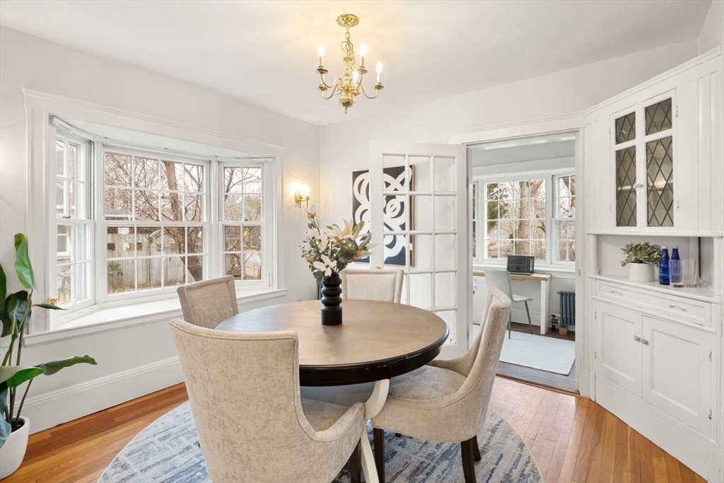 8 Russell Road Newton, MA 02458 - Photo 5 of 33 Gallery Image 5
