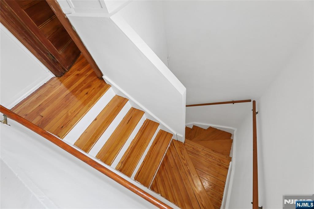 42 Walnut Street Rutherford, NJ 07070 - Photo 14 of 39