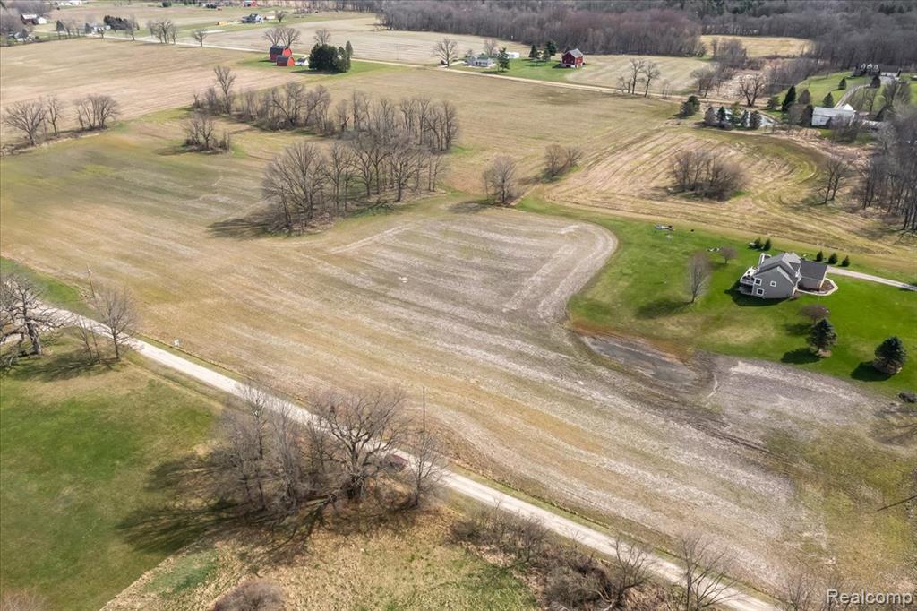 L Schrepfer Road Howell, MI 48855 - Photo 2 of 10