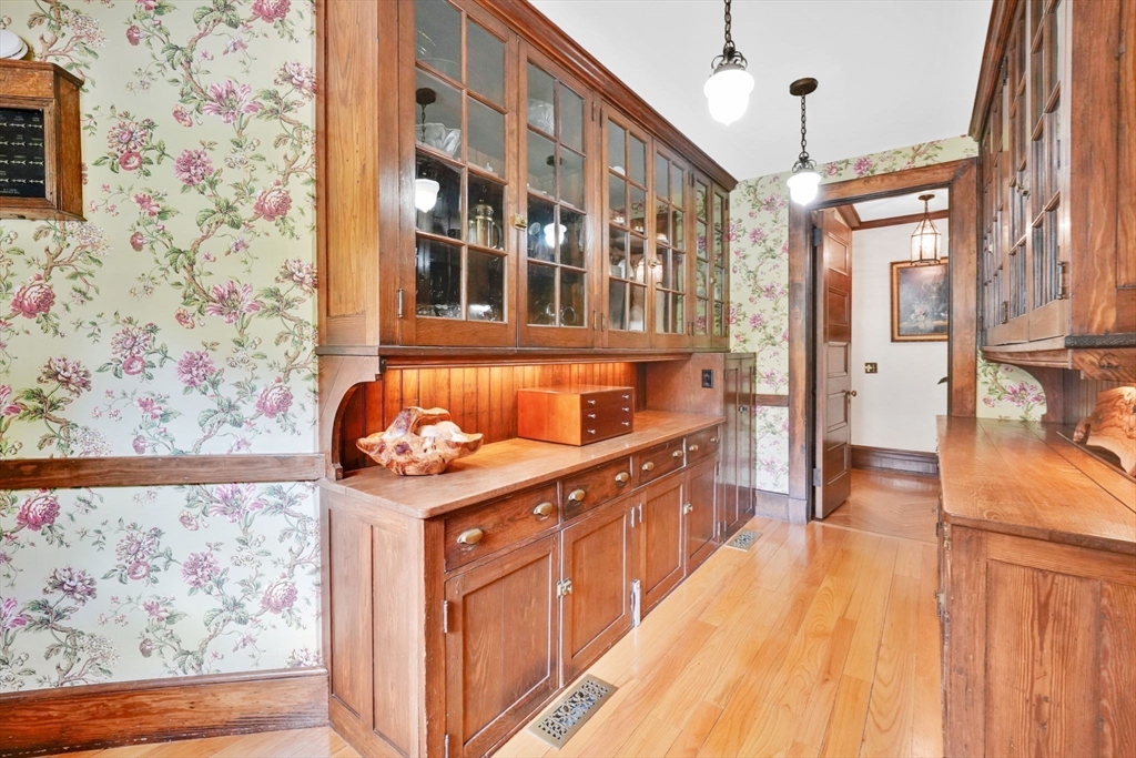 135 Forest Glen Road Longmeadow, MA 01106 - Photo 16 of 42
