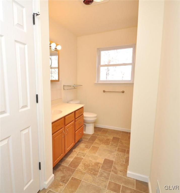 3218 Willow Grove Road Pocono Summit, PA 18346 - Photo 13 of 22 Gallery Image 13