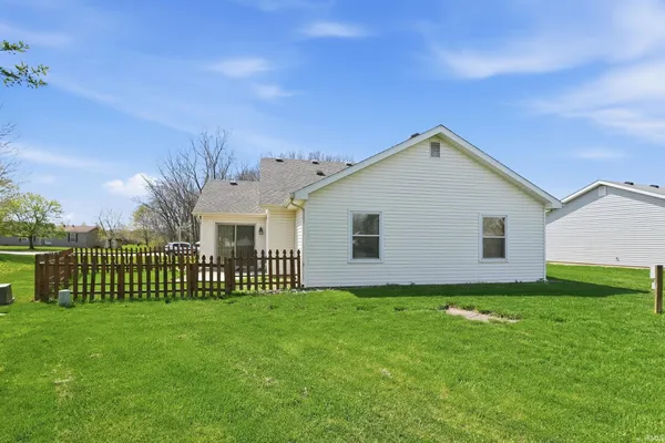 $229,900 | 2108 Portage Pass, Auburn, IN 46706