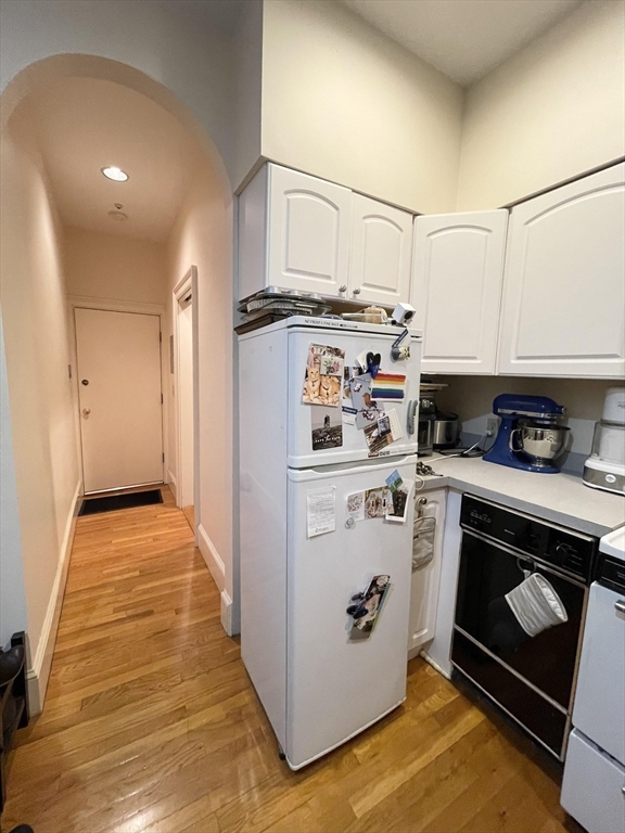 29 Anderson Street, Unit 2 Boston, MA 02114 - Photo 11 of 18