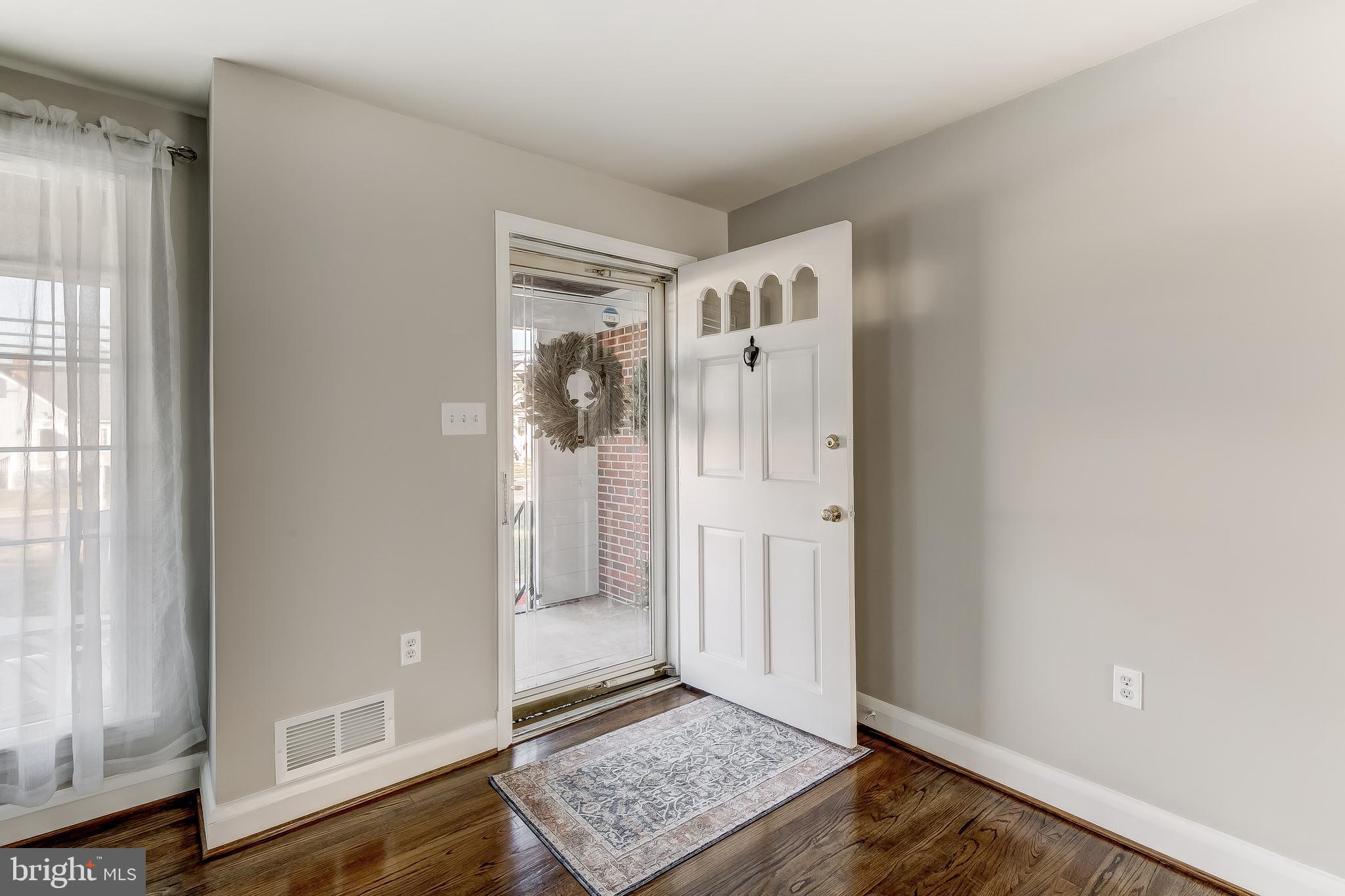 226 North Hammonds Ferry Road Linthicum, MD 21090 - Photo 4 of 36