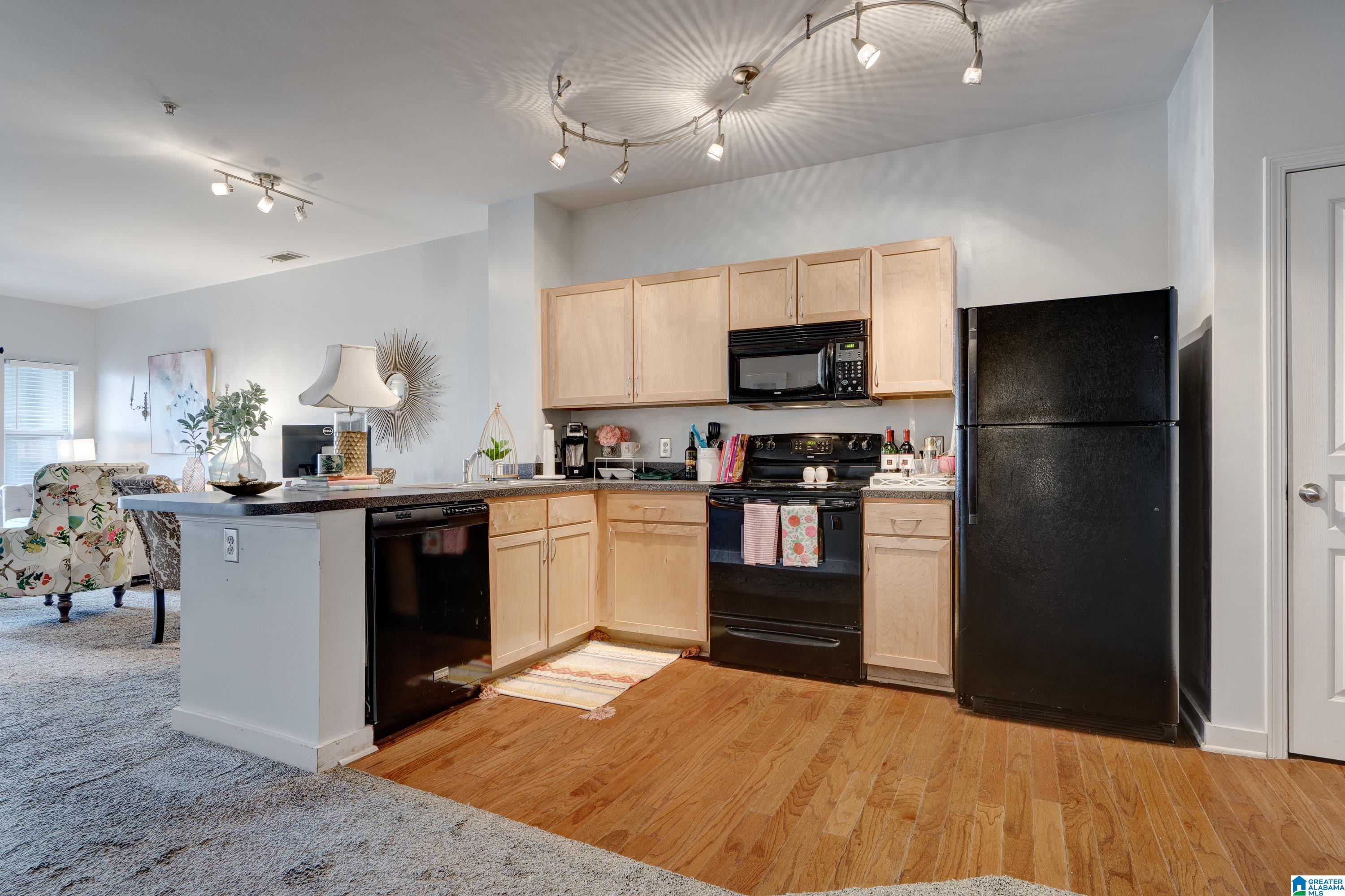 401 20th Street South, Unit 409 Birmingham, AL 35233 - Photo 5 of 37