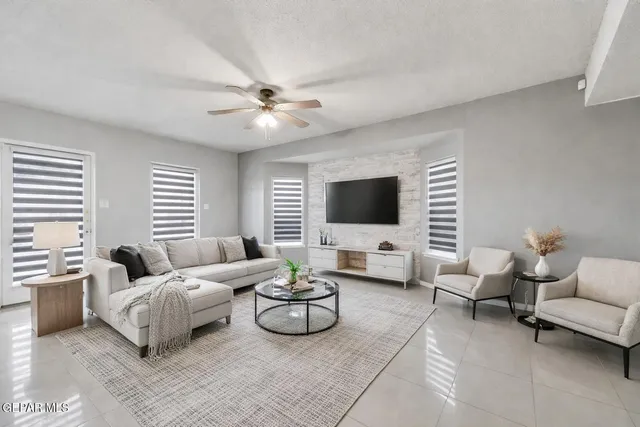 $290,000 | 217 Bagwell Court, El Paso, TX 79932