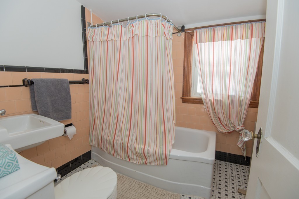 35 Gordon Street Worcester, MA 01604 - Photo 25 of 30 Gallery Image 25