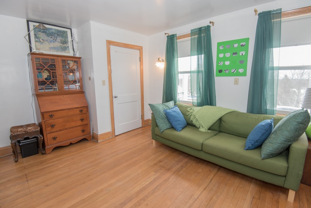 35 Gordon Street Worcester, MA 01604 - Photo 6 of 30 Gallery Image 6