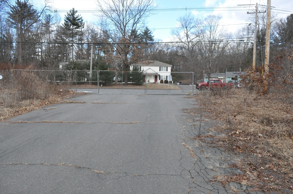 1010 Ryan Road Northampton, MA 01062 - Photo 8 of 42 Gallery Image 8