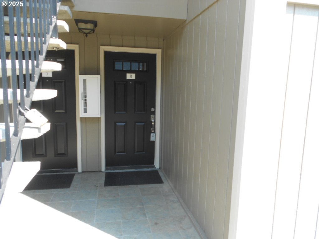 2680 Southwest 87th Avenue, Unit 8 Portland, OR 97225 - Photo 1 of 14