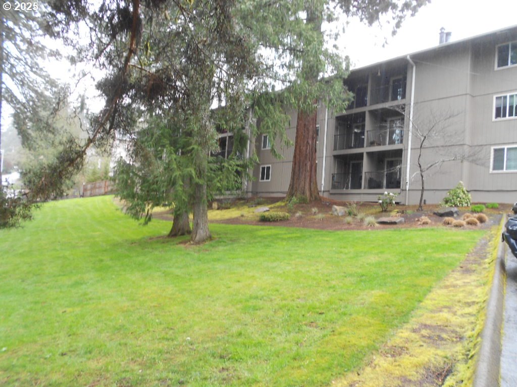 2680 Southwest 87th Avenue, Unit 8 Portland, OR 97225 - Photo 12 of 14