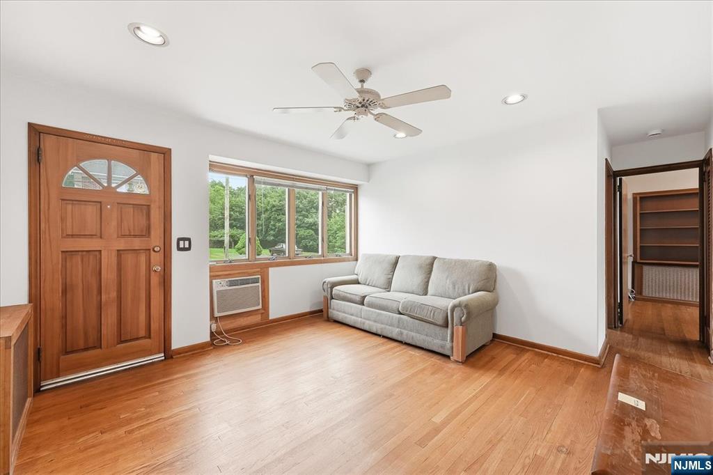 5 Lexington Avenue Wallington, NJ 07057 - Photo 10 of 48