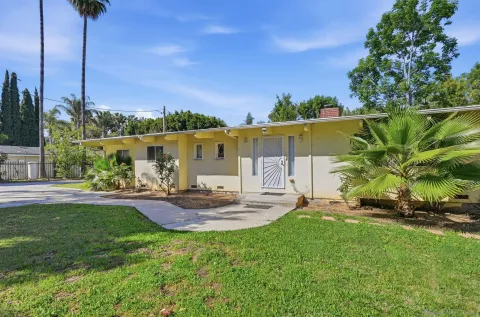 $895,000 | 1521 Foothill Drive, Vista, CA 92084