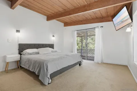 $895,000 | 1521 Foothill Drive, Vista, CA 92084