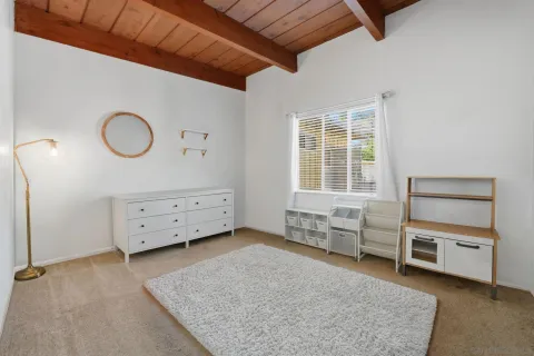 $895,000 | 1521 Foothill Drive, Vista, CA 92084