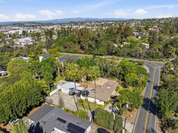 $895,000 | 1521 Foothill Drive, Vista, CA 92084