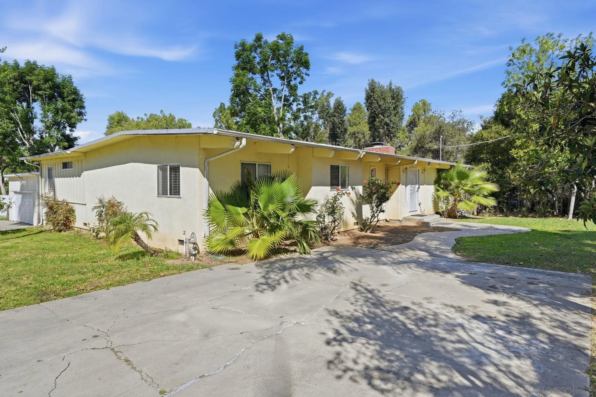 1521 Foothill Drive Vista, CA 92084 - Photo 6 of 52