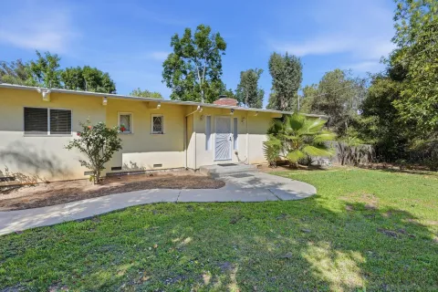 $895,000 | 1521 Foothill Drive, Vista, CA 92084