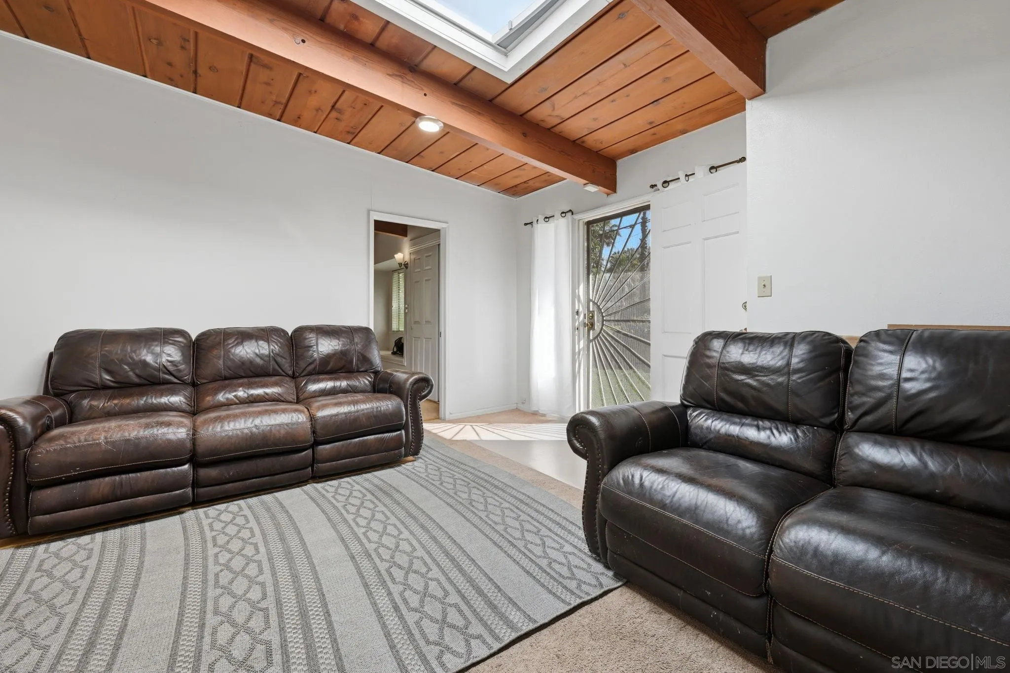 1521 Foothill Drive Vista, CA 92084 - Photo 9 of 52