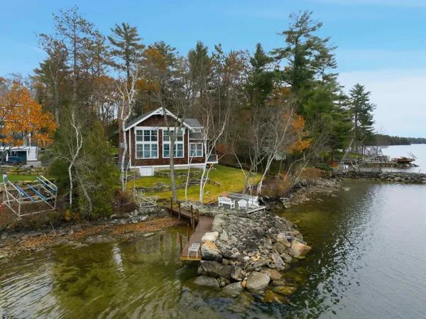 $3,999,999 | 22 Tiger Trail, Moultonborough, NH 03254
