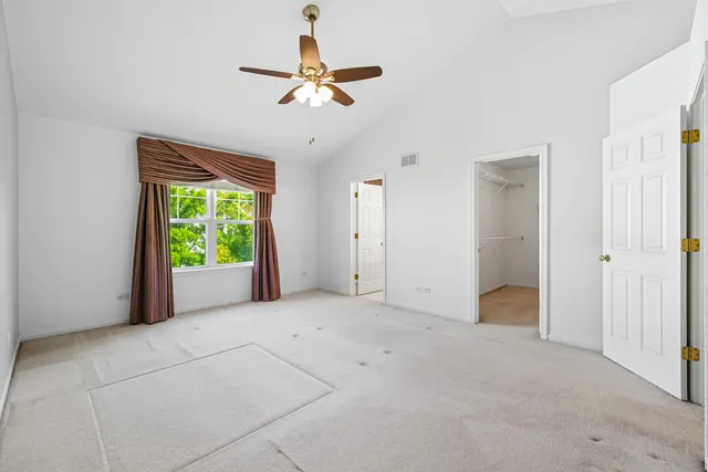 $325,000 | 5662 Cambridge Way, Hanover Park, IL 60133