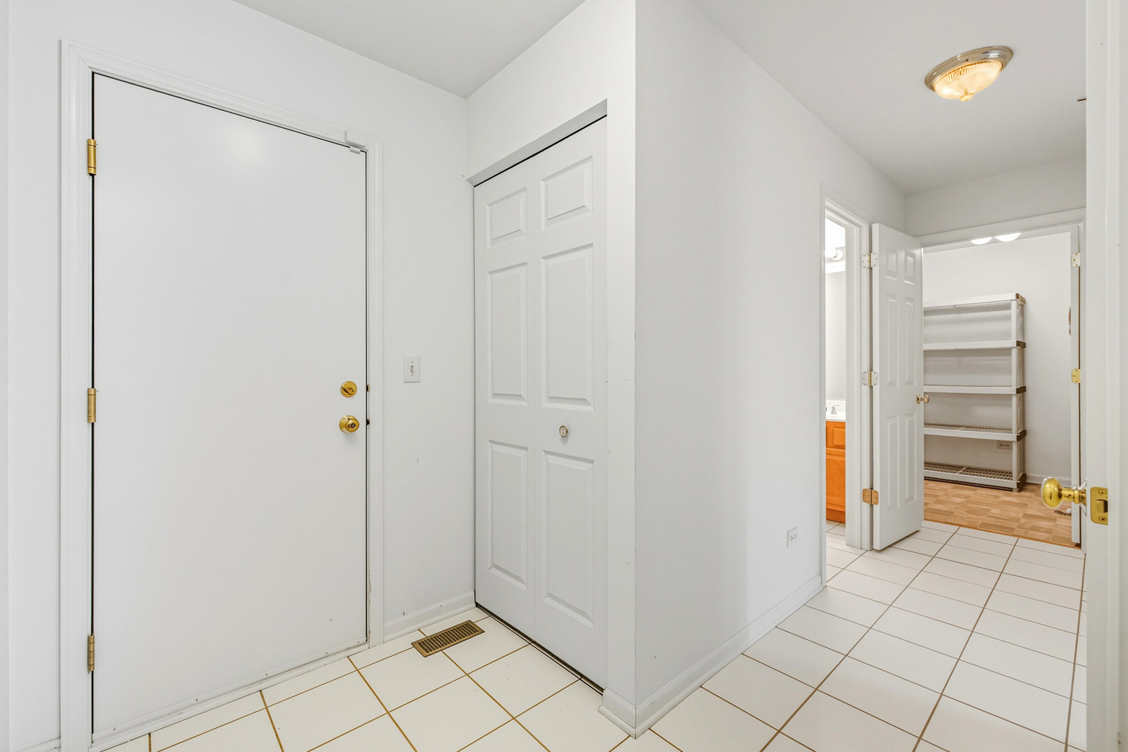 5662 Cambridge Way Hanover Park, IL 60133 - Photo 28 of 34 a view of an empty room