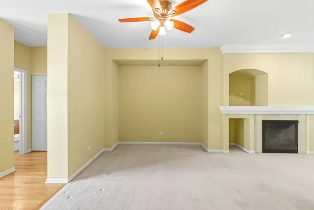 $325,000 | 5662 Cambridge Way, Hanover Park, IL 60133