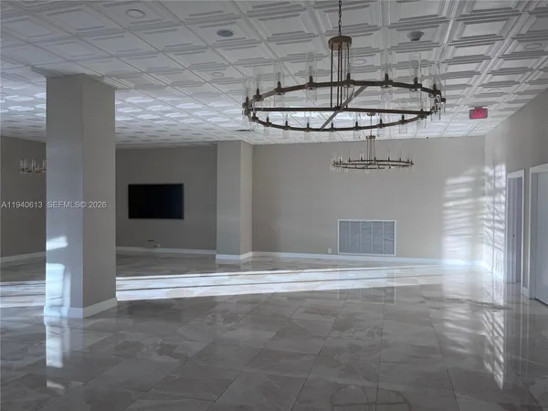 $3,100 | 5750 Collins Avenue, Unit 12H, Miami Beach, FL 33140