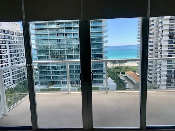 $3,100 | 5750 Collins Avenue, Unit 12H, Miami Beach, FL 33140