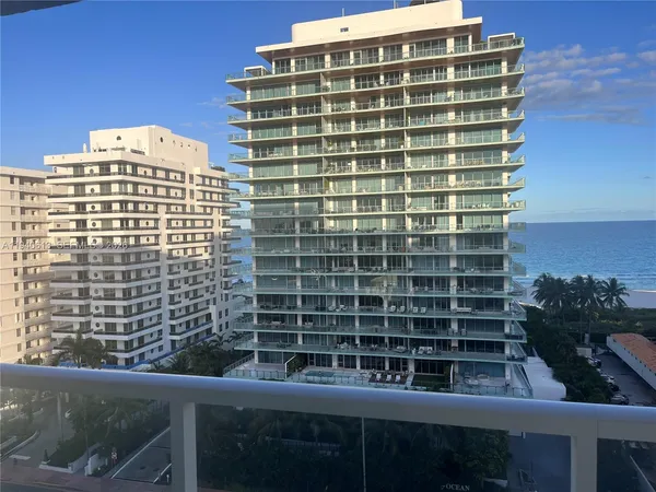 $3,100 | 5750 Collins Avenue, Unit 12H, Miami Beach, FL 33140