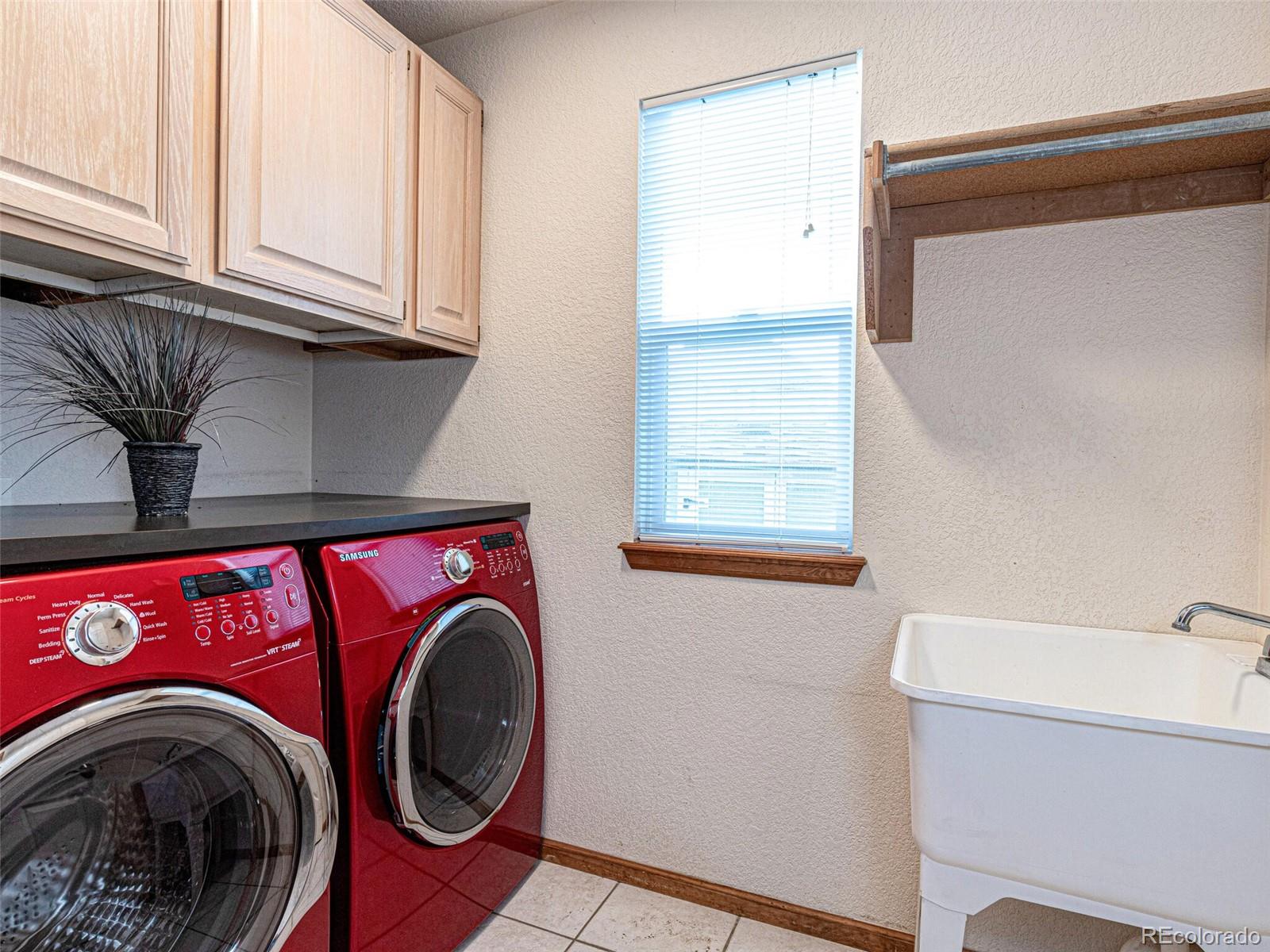 9875 Sylvestor Road Highlands Ranch, CO 80129 - Photo 18 of 35