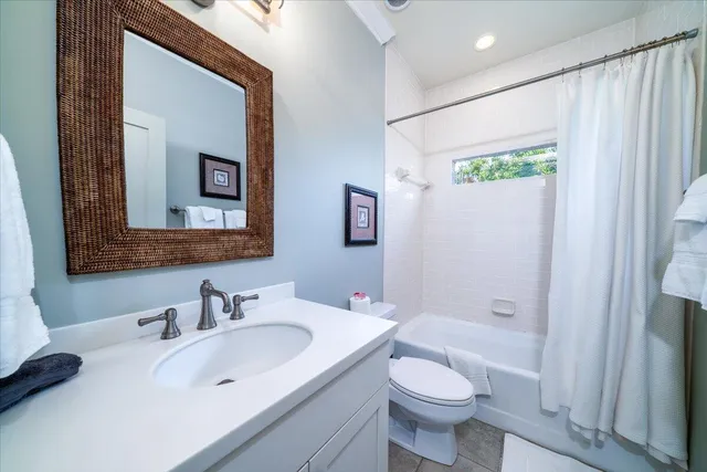 $359,900 | 811 West Ashley Avenue, Unit 10, Folly Beach, SC 29439