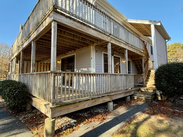 $2,400 | 35 Ashumet Road, Unit 10B, Mashpee, MA 02649