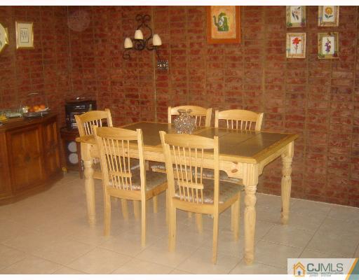 49 Kingsley Road Kendall Park, NJ 08824 - Photo 7 of 8 Gallery Image 7