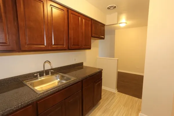 $1,495 | 1040 West Hollywood Avenue, Unit 510, Chicago, IL 60660