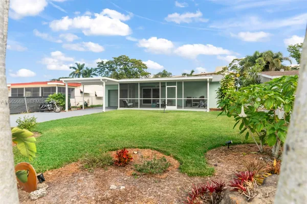 $595,000 | 120 Southeast 3rd Avenue, Dania Beach, FL 33004