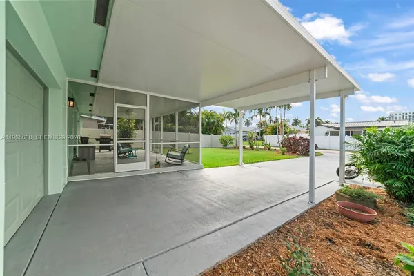 $595,000 | 120 Southeast 3rd Avenue, Dania Beach, FL 33004