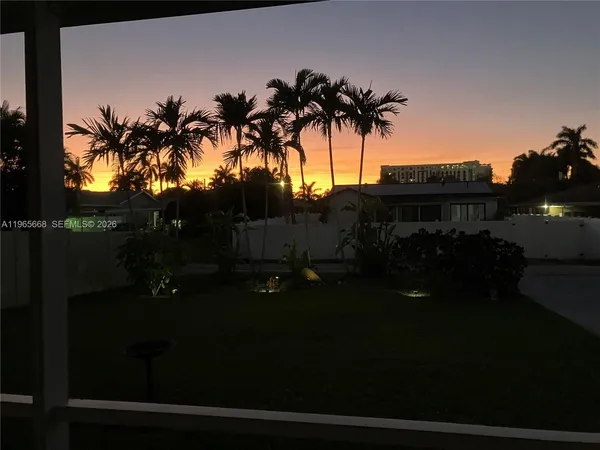 $595,000 | 120 Southeast 3rd Avenue, Dania Beach, FL 33004